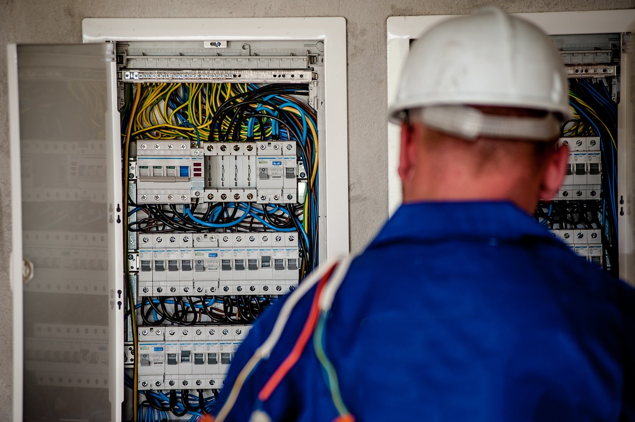 commercial electricians in Sarasota